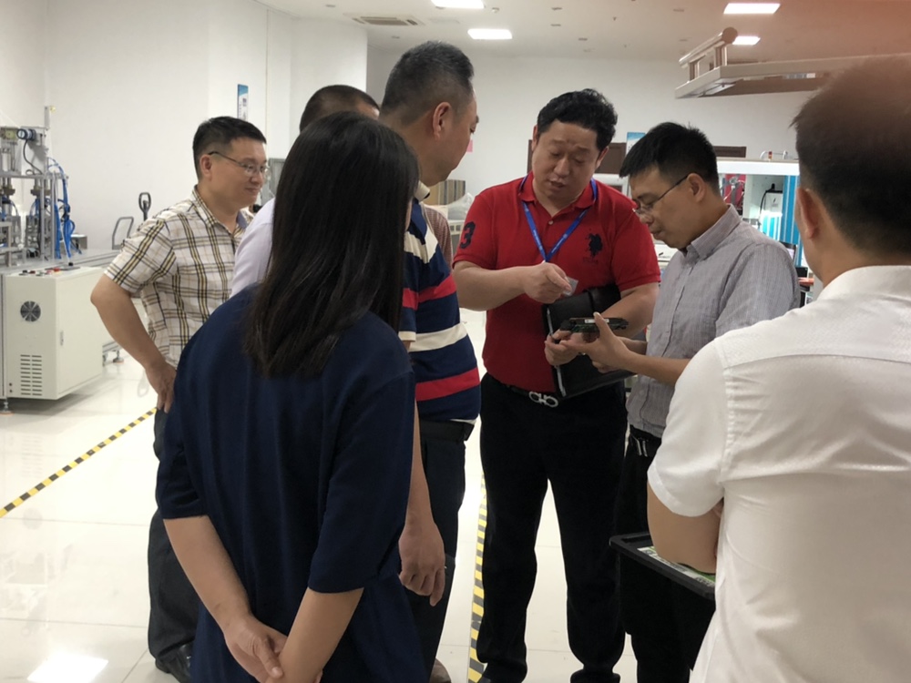 领导就激光焊锡探讨